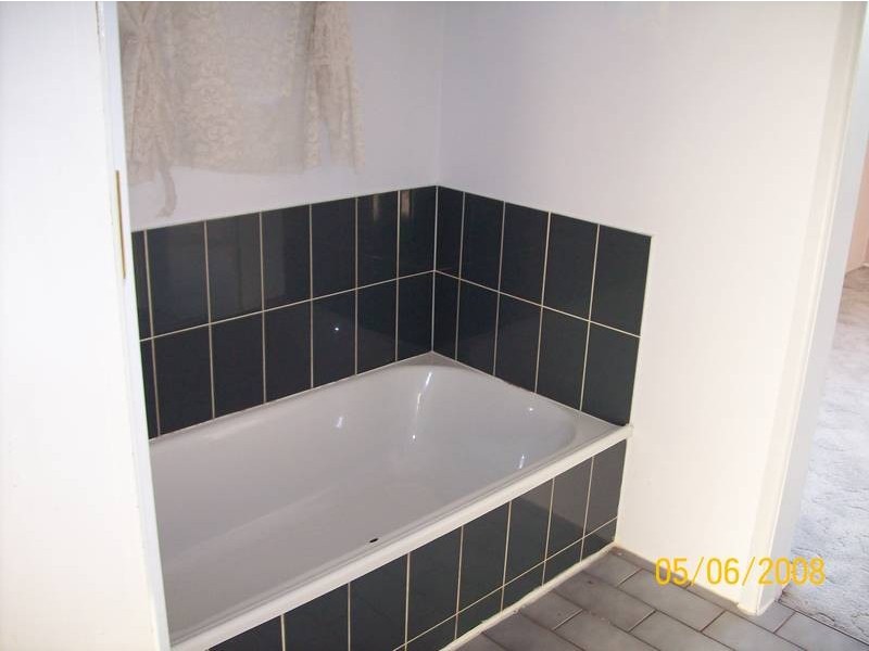 25 Helen Street, North Booval QLD 4304