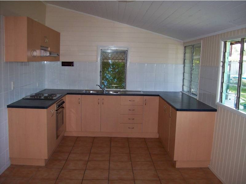 6 Harvey Street, Churchill QLD 4305