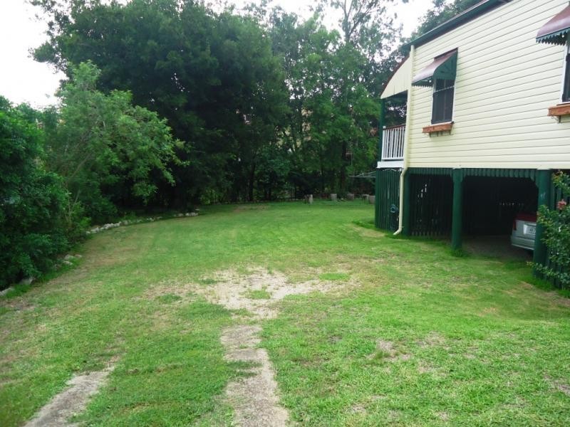 8 Darling Street East, Ipswich QLD 4305