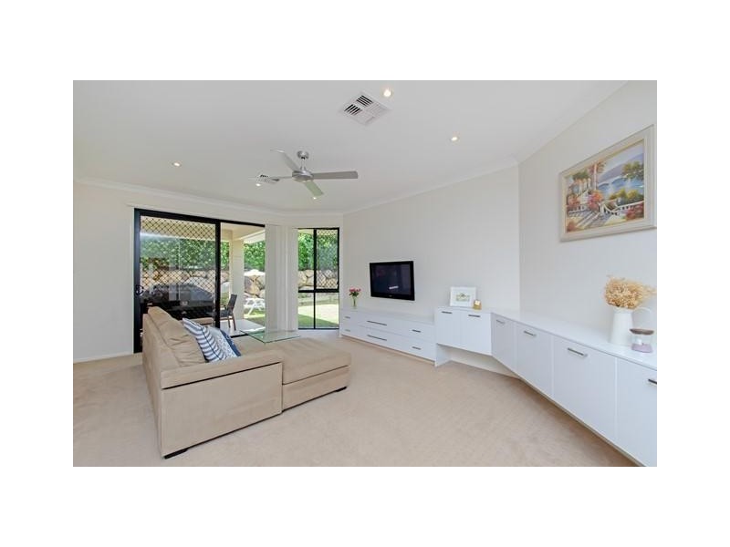 2 Donald Place, Brassall QLD 4305