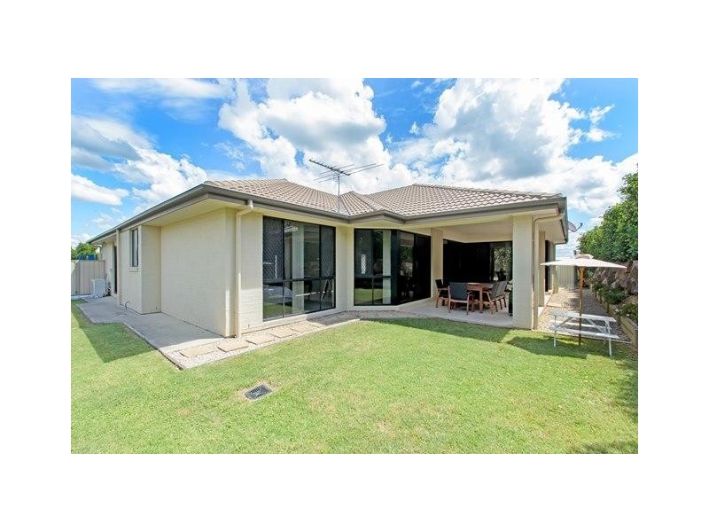 2 Donald Place, Brassall QLD 4305