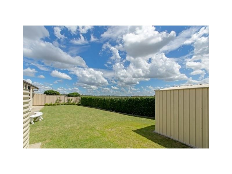 2 Donald Place, Brassall QLD 4305