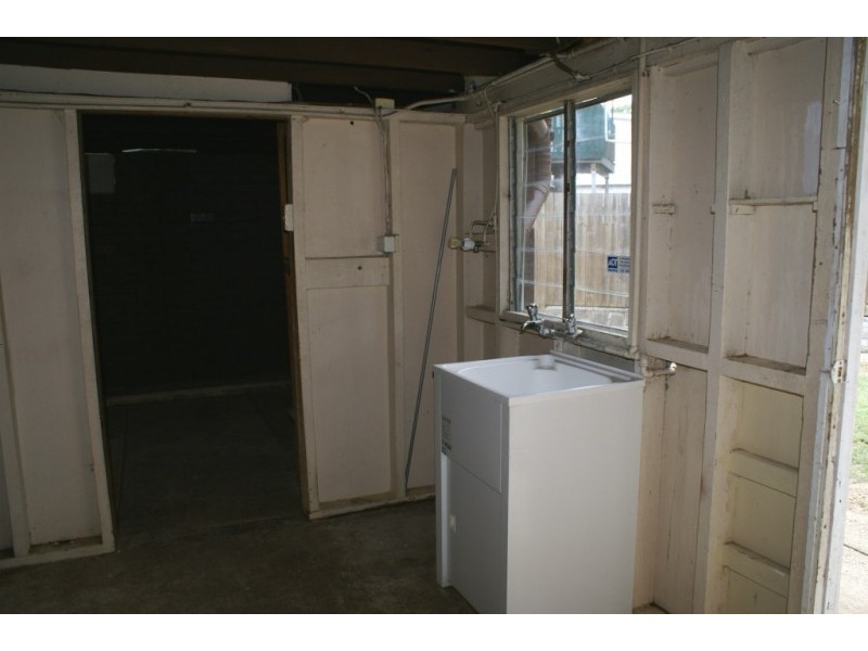 2 Wellen Street, Bundamba QLD 4304