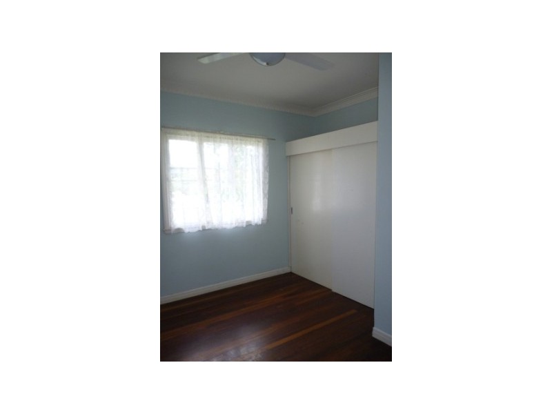 18 Dorothy Street, Silkstone QLD 4304