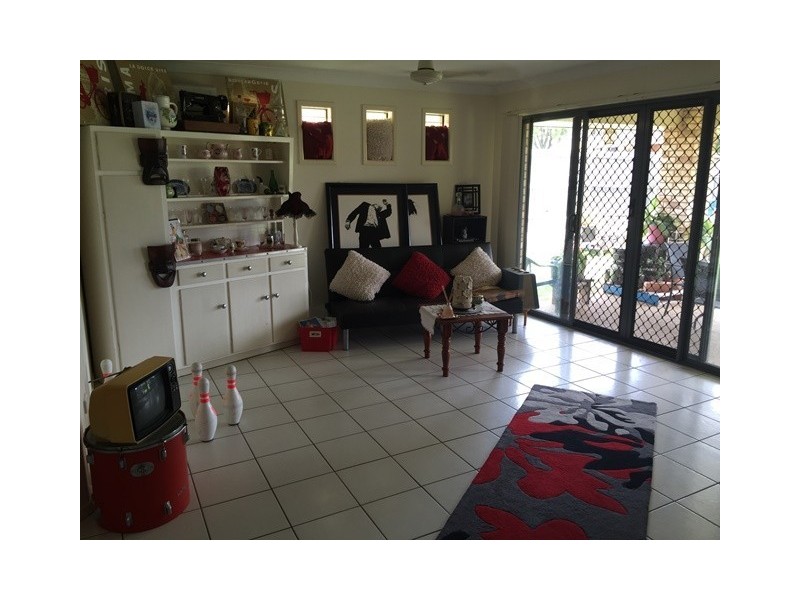 9 Tea Tree Place, Raceview QLD 4305