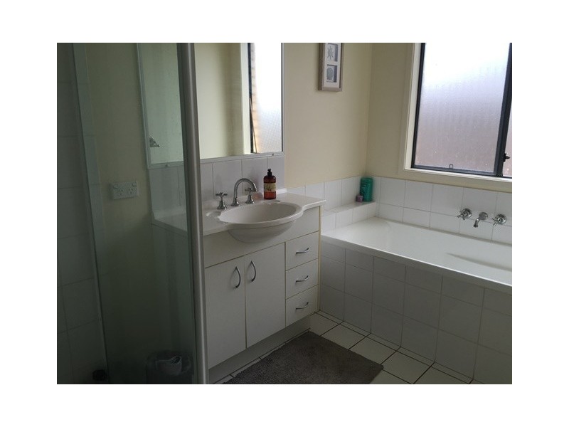 9 Tea Tree Place, Raceview QLD 4305