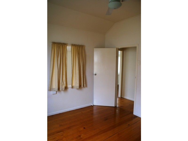 20 Campbell Street, Woodend QLD 4305