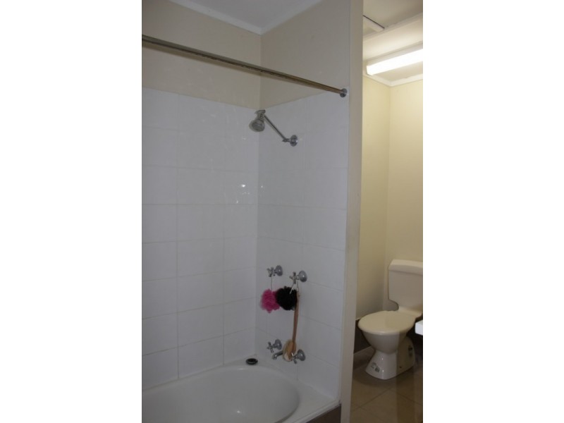 5 Gledson Street, North Booval QLD 4304
