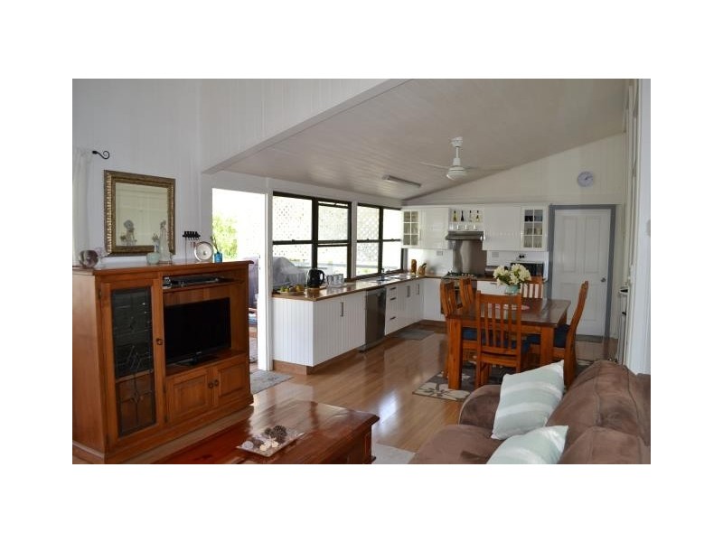 35 North Station Road, North Booval QLD 4304