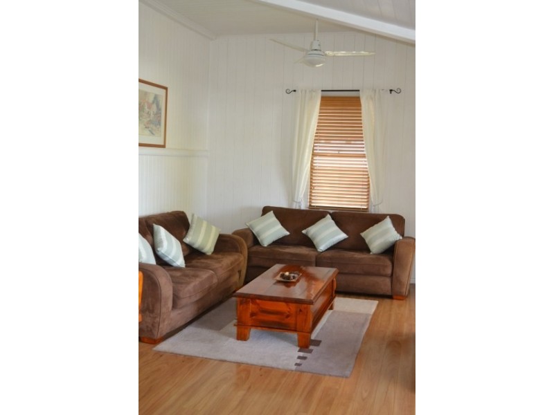 35 North Station Road, North Booval QLD 4304