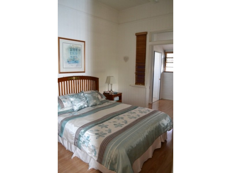 35 North Station Road, North Booval QLD 4304