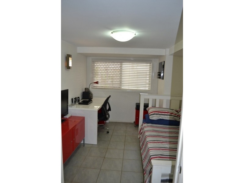 35 North Station Road, North Booval QLD 4304