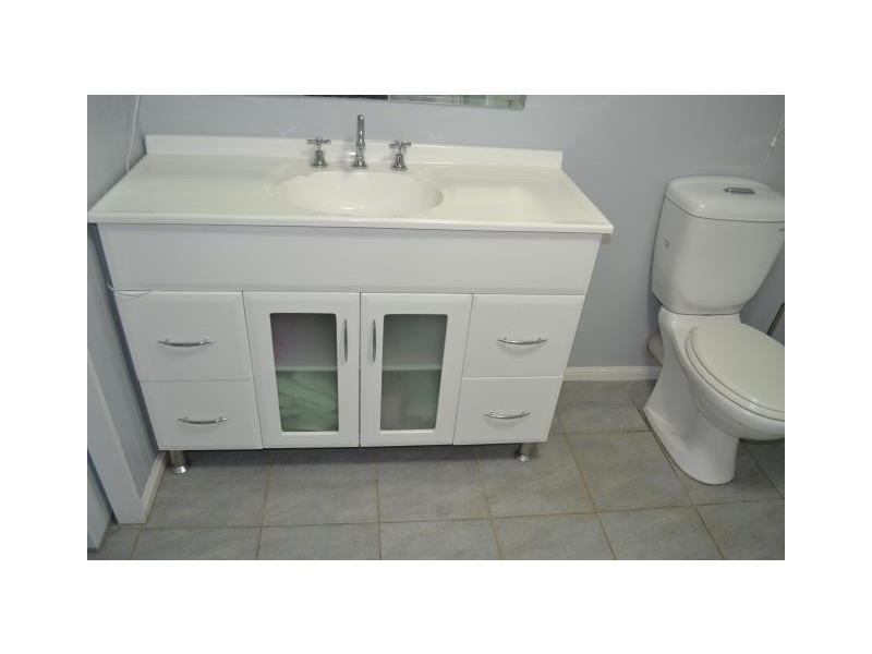 35 North Station Road, North Booval QLD 4304