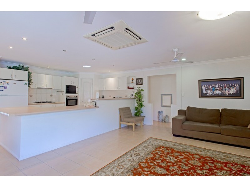 25 Pearse Drive, Brassall QLD 4305