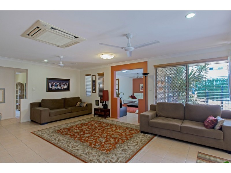25 Pearse Drive, Brassall QLD 4305
