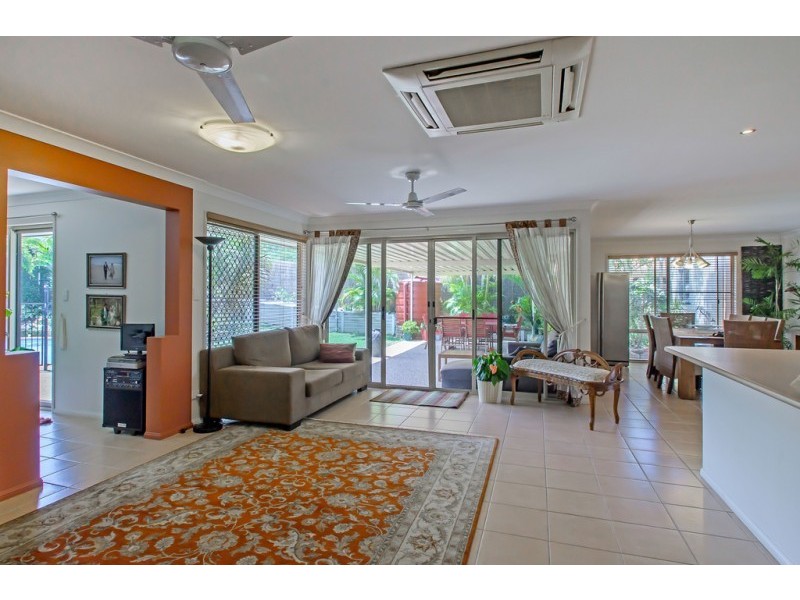 25 Pearse Drive, Brassall QLD 4305