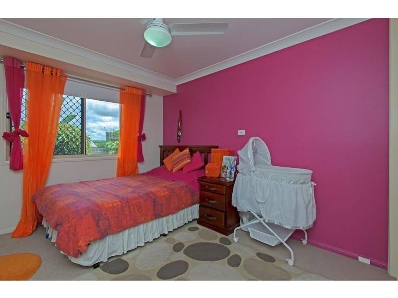 25 Pearse Drive, Brassall QLD 4305
