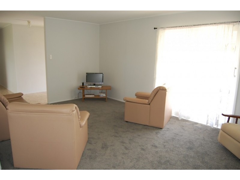 2 Hayes Street, Brassall QLD 4305