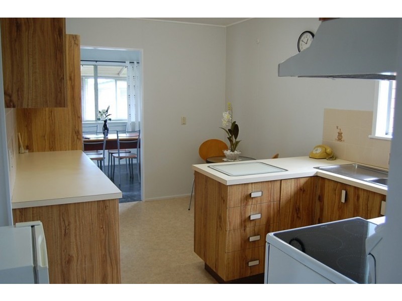 2 Hayes Street, Brassall QLD 4305