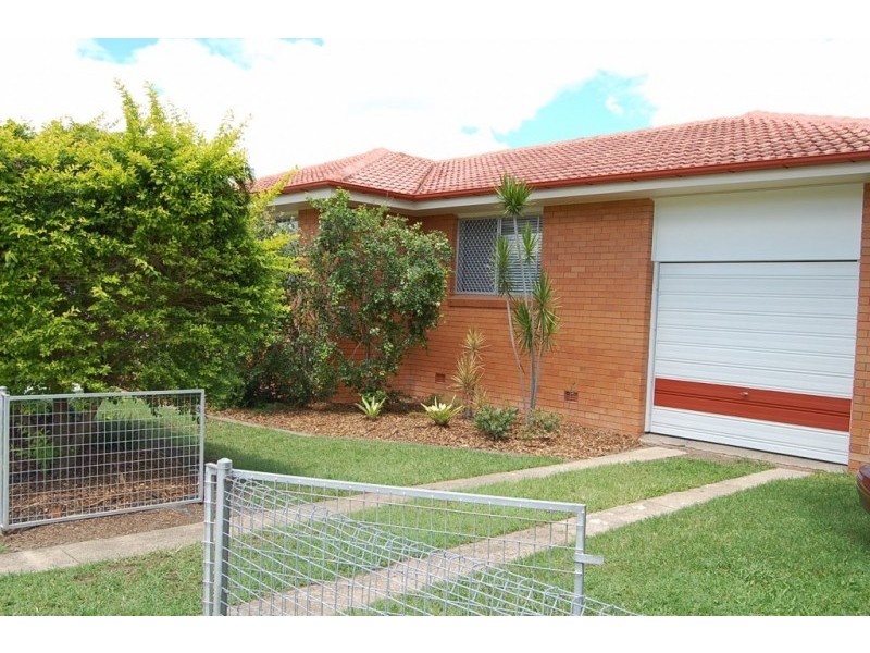 2 Hayes Street, Brassall QLD 4305