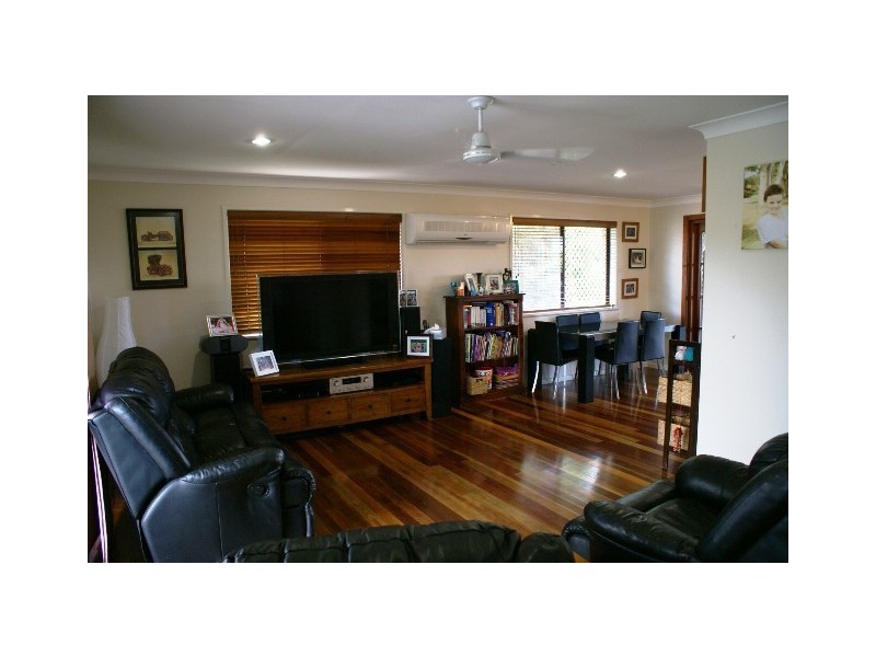 2 Edward Street, Rosewood QLD 4340