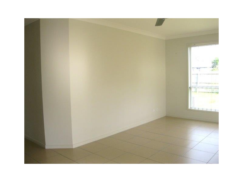 32 Ronayne Circle, One Mile QLD 4305