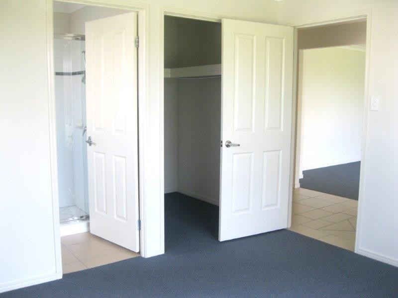 32 Ronayne Circle, One Mile QLD 4305