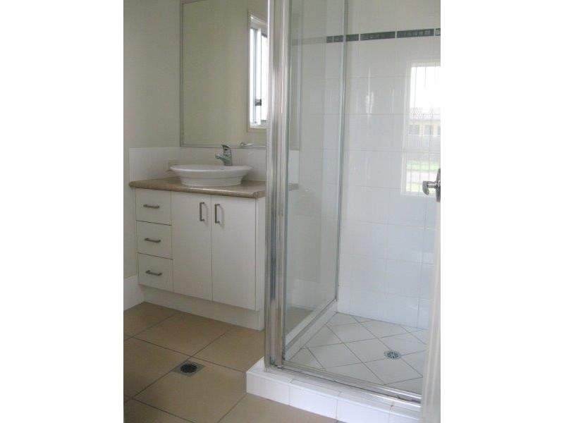 32 Ronayne Circle, One Mile QLD 4305