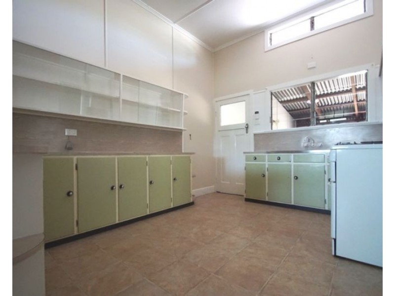 71 Brisbane Road, Newtown QLD 4305