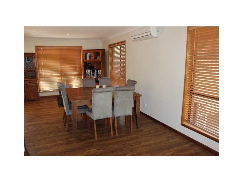 107 Mary Street, Blackstone QLD 4304