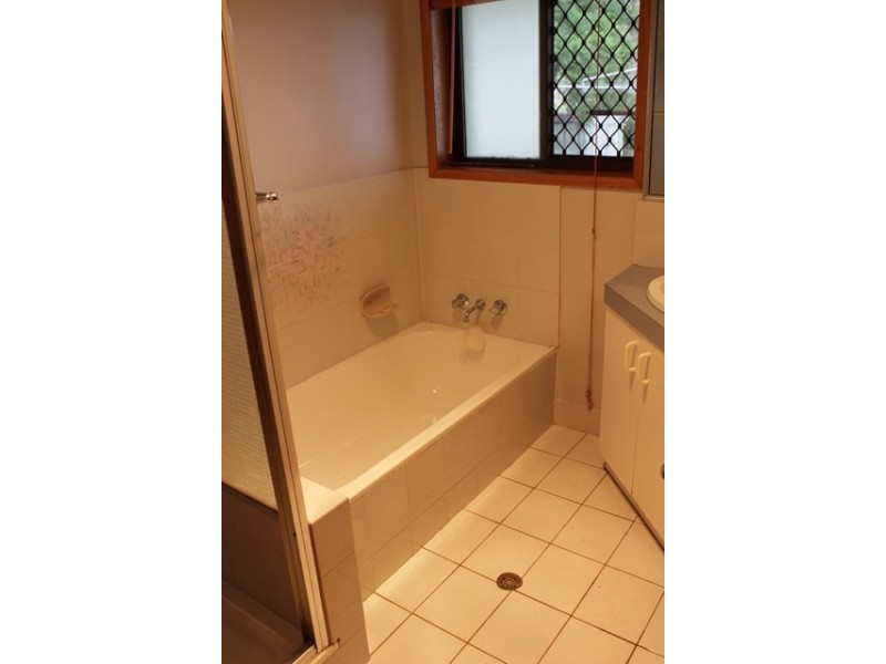 107 Mary Street, Blackstone QLD 4304