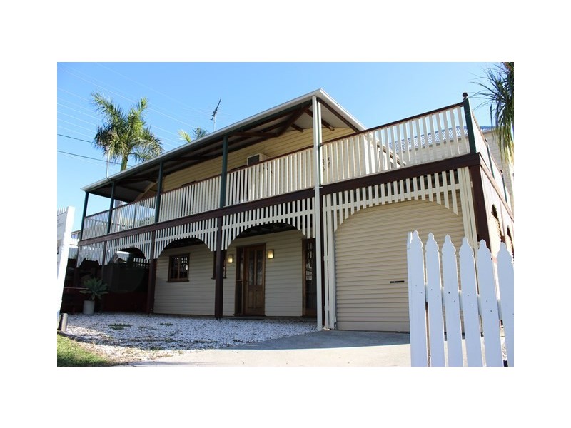 14 Liverpool Street, North Ipswich QLD 4305