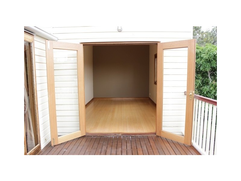 14 Liverpool Street, North Ipswich QLD 4305
