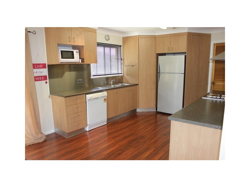 21 Dorsey Crescent, Bundamba QLD 4304