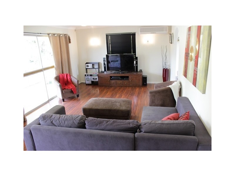 21 Dorsey Crescent, Bundamba QLD 4304