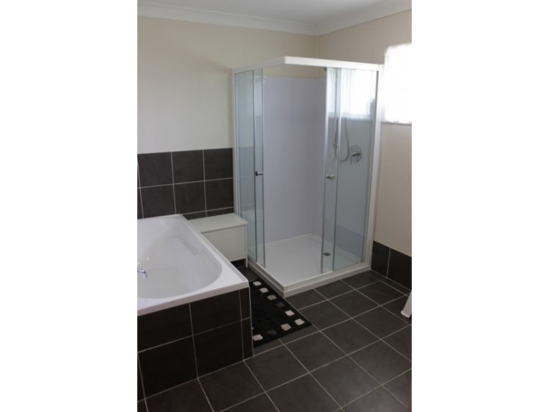 21 Dorsey Crescent, Bundamba QLD 4304