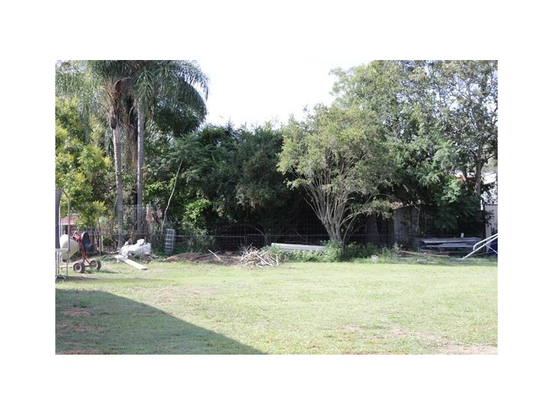 27 Wellen Street, Bundamba QLD 4304