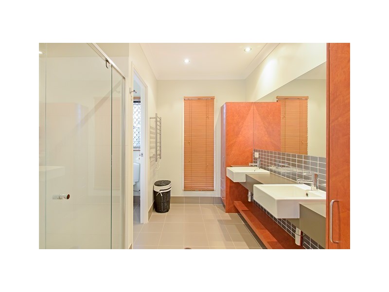 68 Cabernet Crescent, Pine Mountain QLD 4306