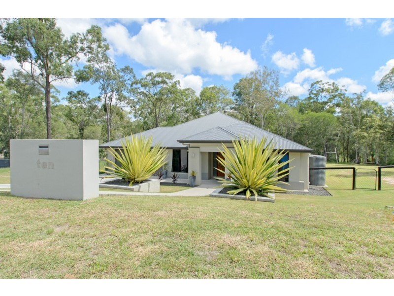 10 Merlot Place, Pine Mountain QLD 4306