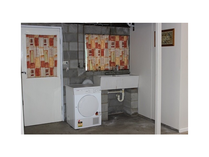 20 Easton Street, Silkstone QLD 4304