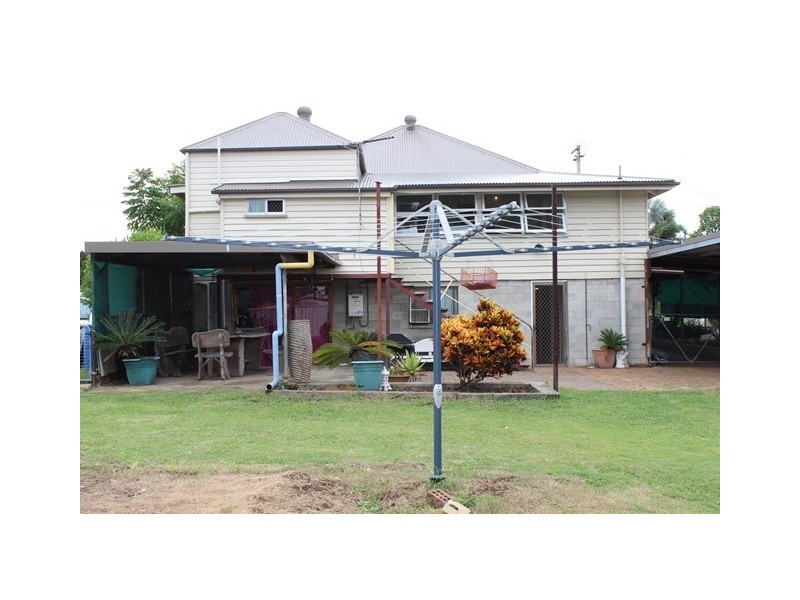 20 Easton Street, Silkstone QLD 4304