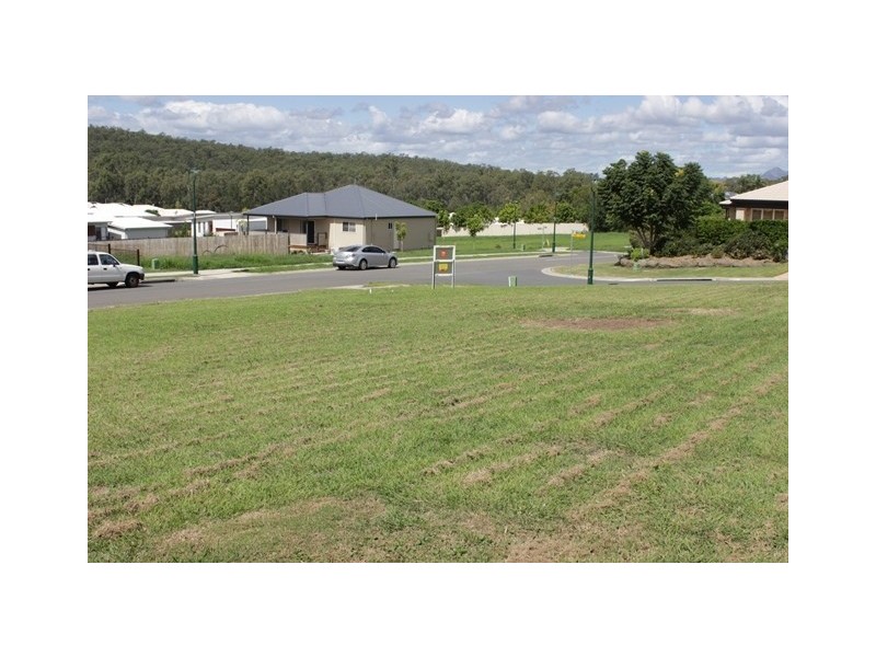 1 Gardner Place, Silkstone QLD 4304