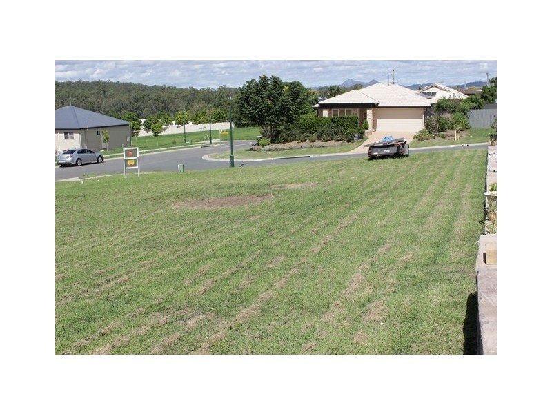 1 Gardner Place, Silkstone QLD 4304