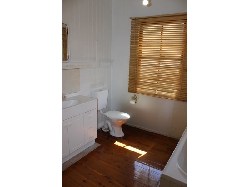 10 Whittaker Street, North Ipswich QLD 4305