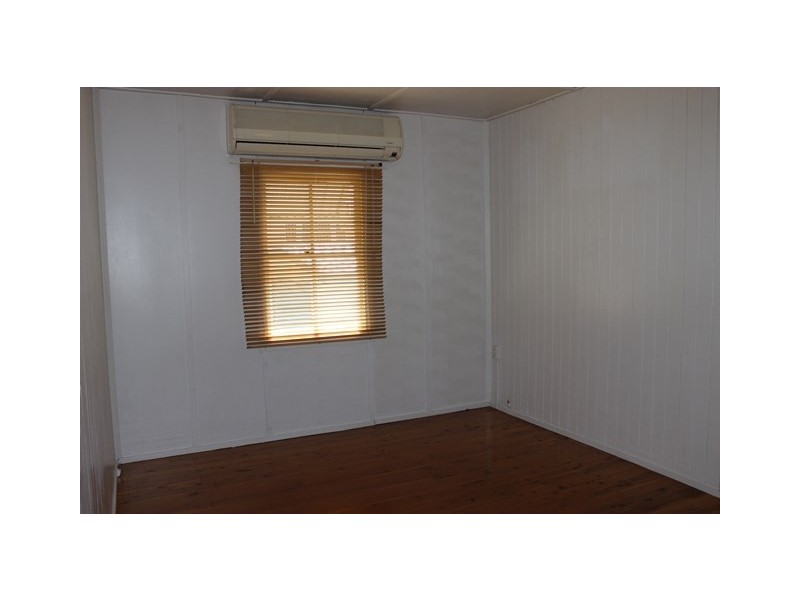 10 Whittaker Street, North Ipswich QLD 4305