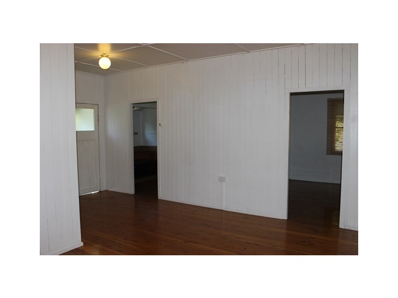 10 Whittaker Street, North Ipswich QLD 4305