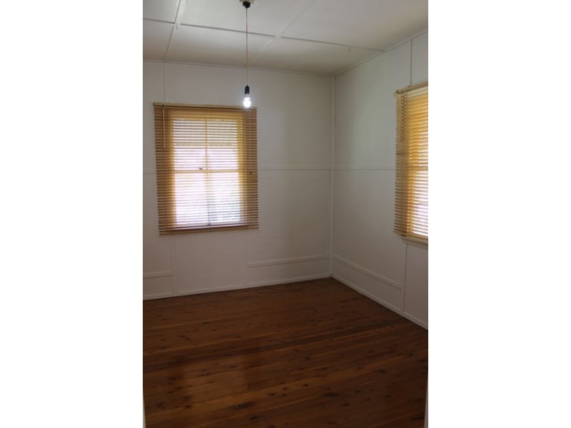 10 Whittaker Street, North Ipswich QLD 4305
