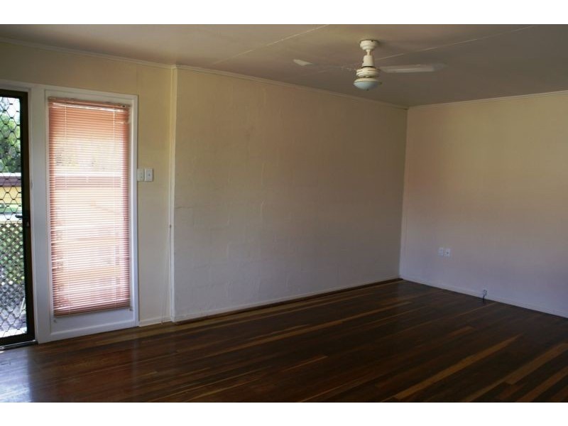 1/7 Marian Street, Booval QLD 4304