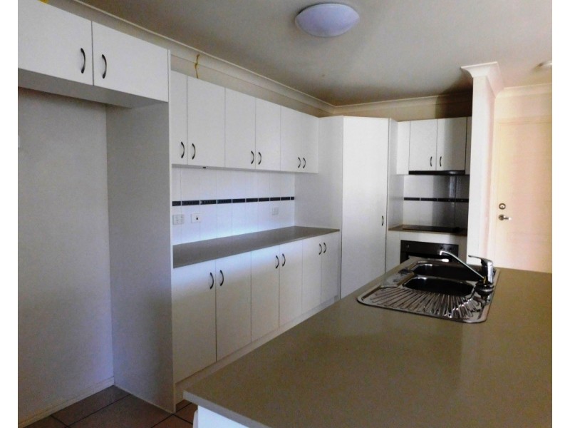 9 Neumann Place, Leichhardt QLD 4305