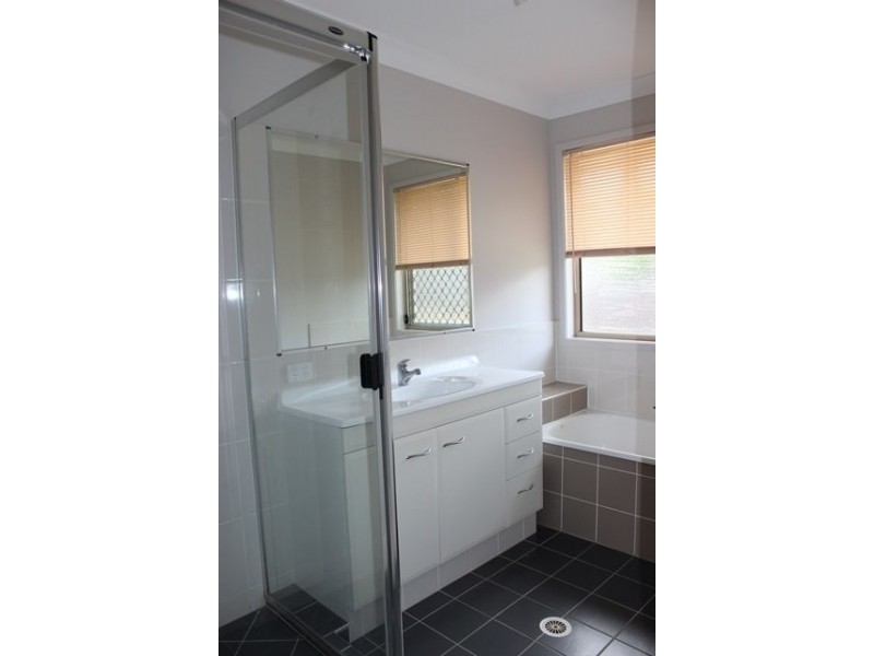6 Broadwood Street, Fernvale QLD 4306